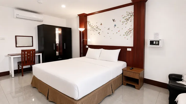 Deluxe King room